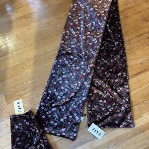 Dark floral plum velvety scarf and gloves